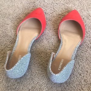 Pointed flat dress shoes